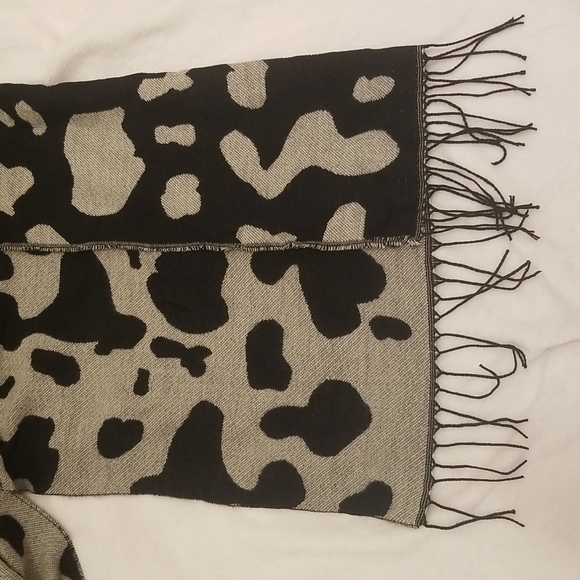 ❗❗3/$20 Black and Grey Long Scarf - Picture 2 of 2